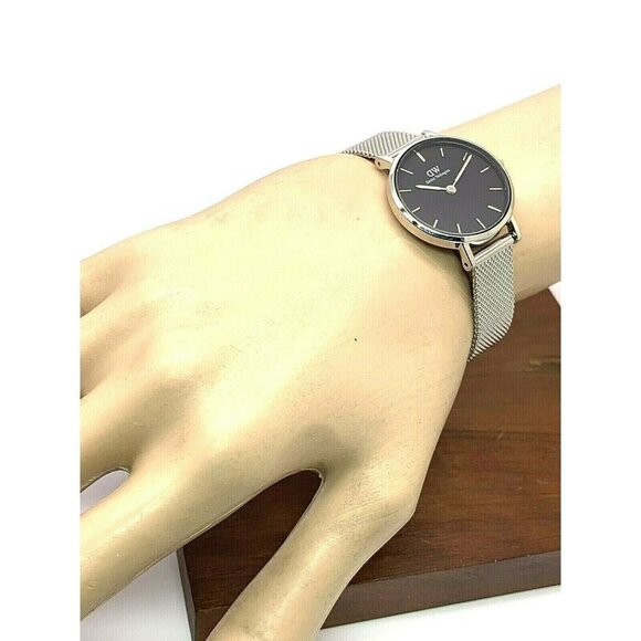 Daniel Wellington Women's Watch DW00100218 Black Dial 28mm - Picture 4 of 13